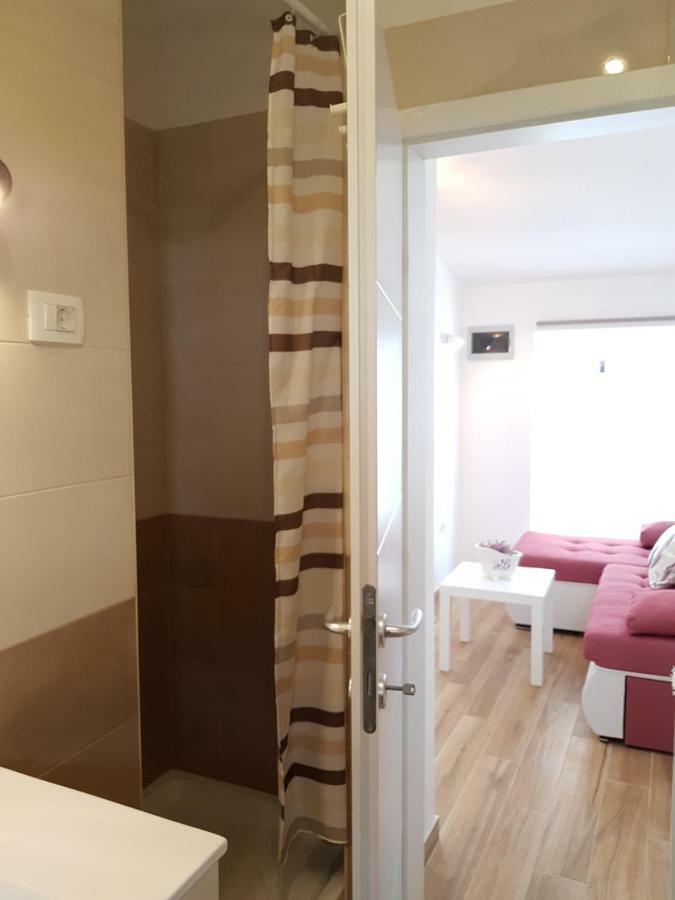Apartment Ulika Marčana Esterno foto