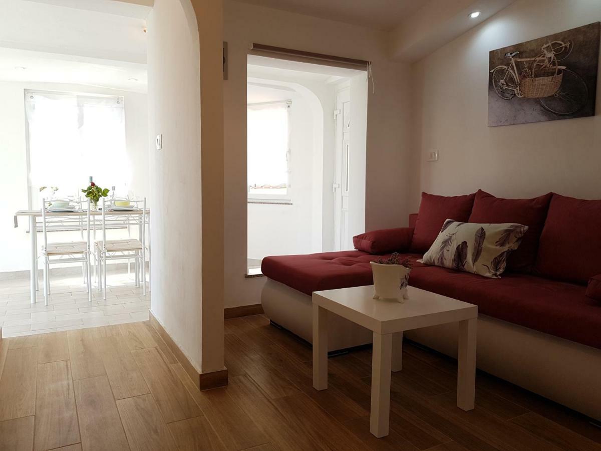 Apartment Ulika Marčana Esterno foto